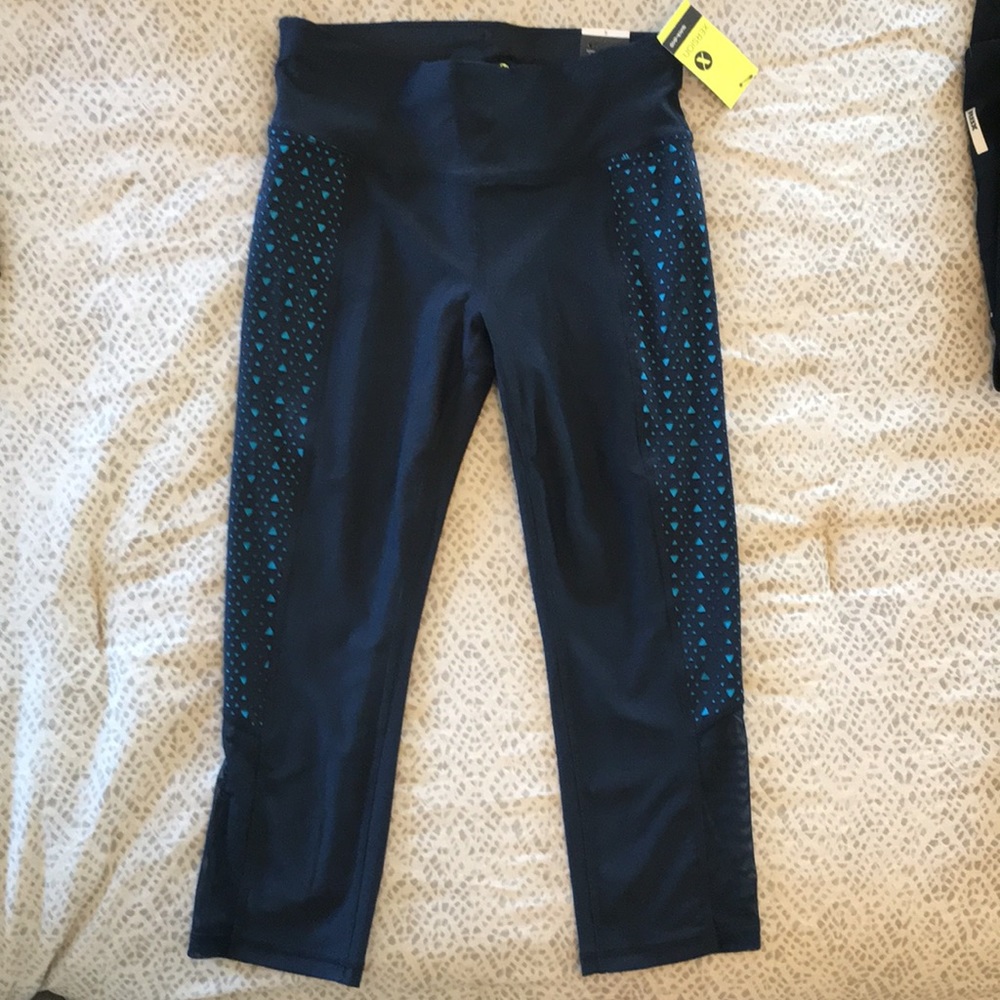 Xersion yoga pant capris. New